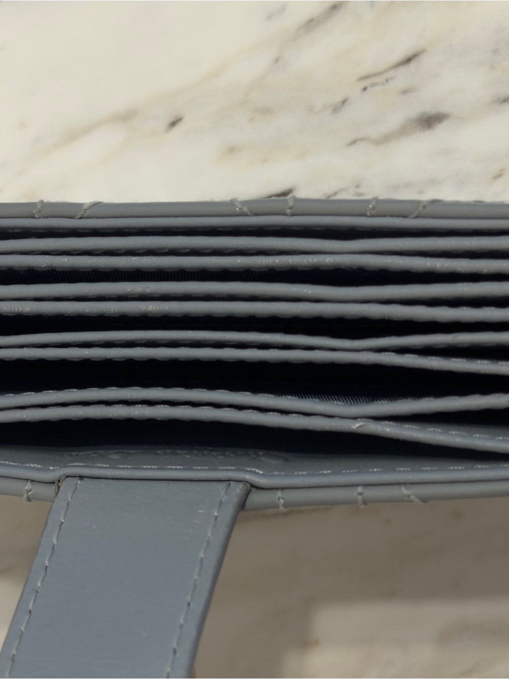 Christian Dior Lady Dior Patent Cannage 5-Gusset Card Holder Grey Blue - Picture 8 of 9
